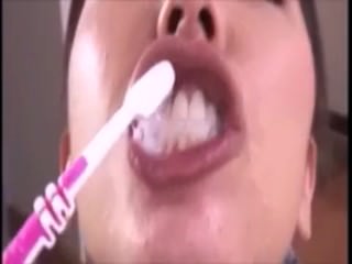 CUM BRUSHING 36