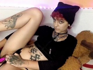I cum hard for my first porn video👉🏻👈🏻 Even though my sex toy is no battery