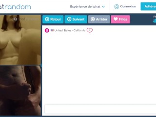 Adolescente aux gros seins jouis sur omegle!