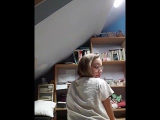 Teen Blonde Show Ass