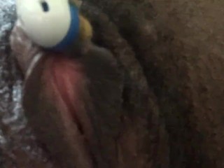 18 year old girl vibrates her pussy til she cums