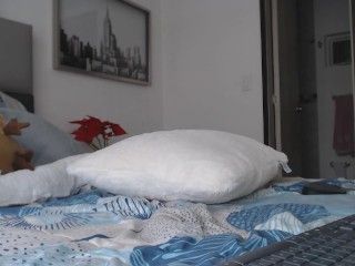 Slutty teen horny in her bed