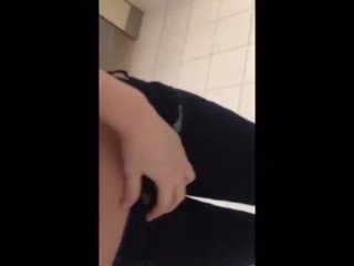 NAPALJENA MARIJA DRKA RIBICU I POKAZUJE SISE U SKOLI (SERBIAN PORN )