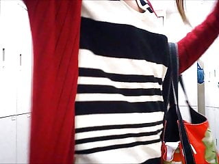 Changing Room – Girl In The Locker Room 003