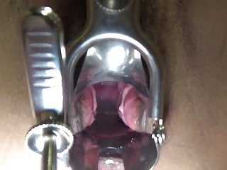 Creampie a large amount of semen and observe the cervix