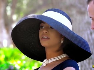 SCREWBOX – Veronica Rodriguez in “Breakfast at Veronica’s”