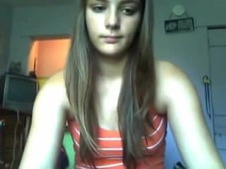 Young Russian Cutie Naked on Webcam –