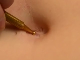 Sexy belly button
