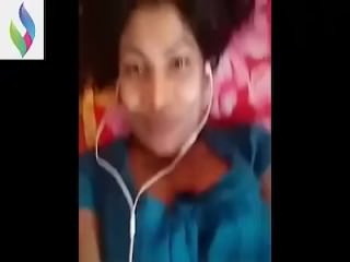 Reshmi Alon – Flashing Cleavage 3