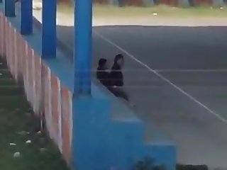 Sexo rapidin en la cancha de Coban