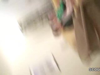 Privater Gangbang mit 5 Typen nach der Disco