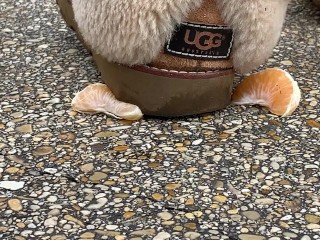 Candid blonde teen crush food with her big dirty ugg