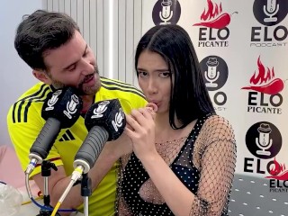EloPodcast showing him ass in a horny interview with Ambar Prada