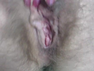 Fngers deep in my hairy pussy and SQUIRT