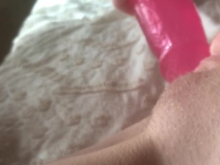 GLISTENING PUSSY STRETCHED